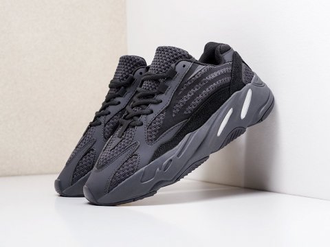 мужские кроссовки Adidas Yeezy Boost 700 v2