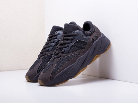 женские кроссовки Adidas Yeezy Boost 700