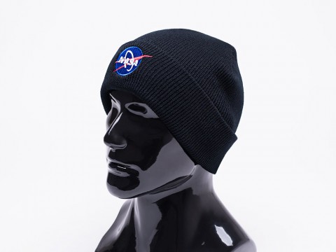 шапка NASA