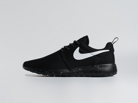 Nike Roshe Run Black / White