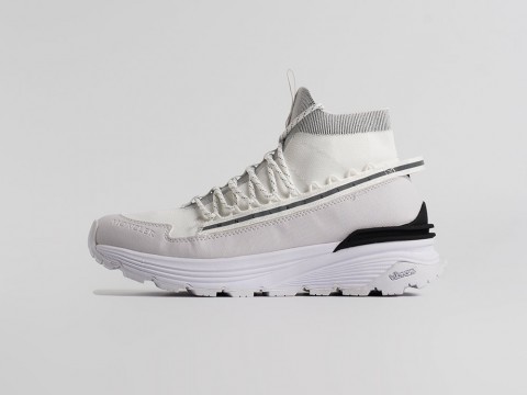 Moncler Monte Runner High White / Black артикул 34800 Moncler Monte Runner High White / Black артикул 34800
