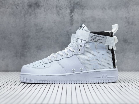 мужские кроссовки Nike SF Air Force 1 Mid